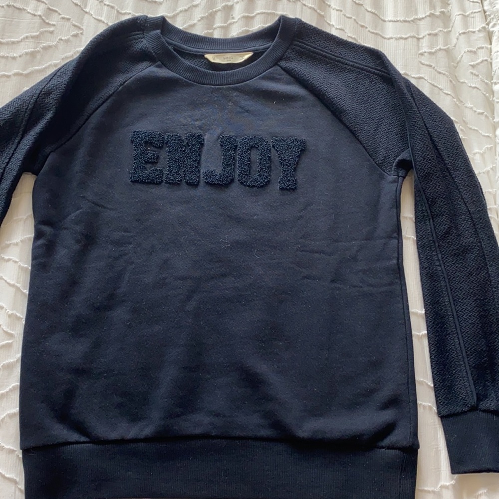 Sweatshirt bundle - Picture 2 of 4